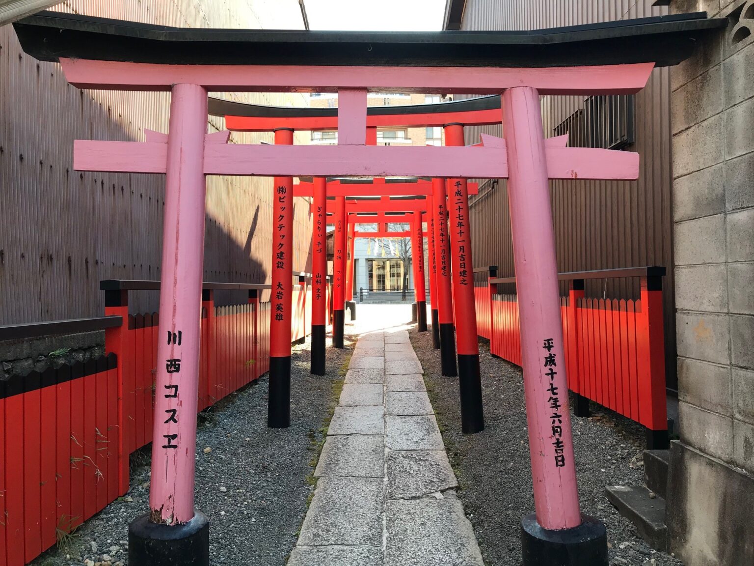 合槌稲荷神社（京都）は小狐丸ゆかりの地、御朱印と参拝のマナー